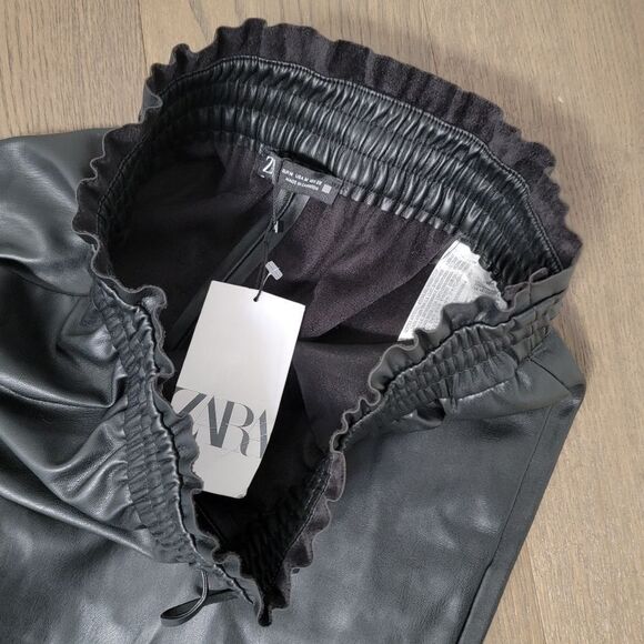 🆕 Zara Faux Leather Wide Pleated Elastic Belted Waist Culottes in Black - Picture 6 of 11